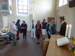Quelle: Ev. Kirchengemeinde Lützelsachsen Frauensonntag und Verabschiedung Wittig